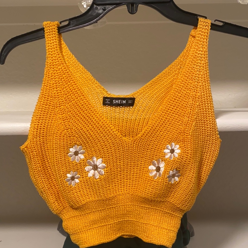 Crop top